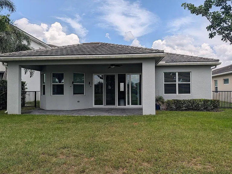 4613 Citron Way — Photo 20