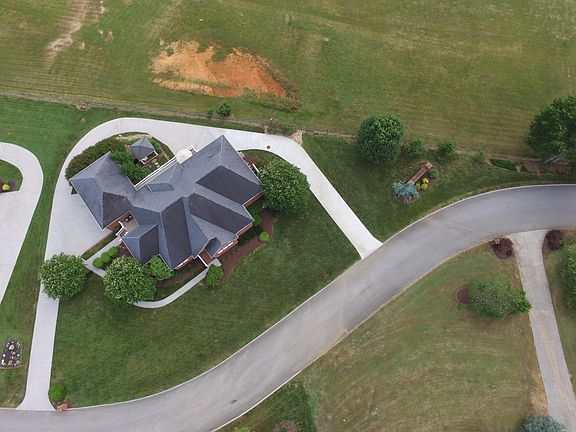 2nd image of 7317 Meadow Creek Trl