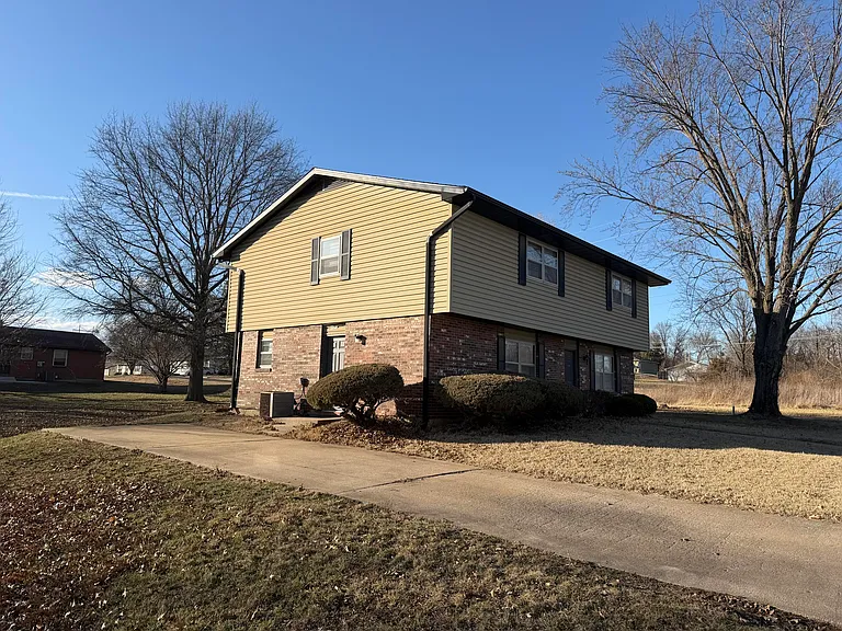 2205 Warwick St #A — Photo 3