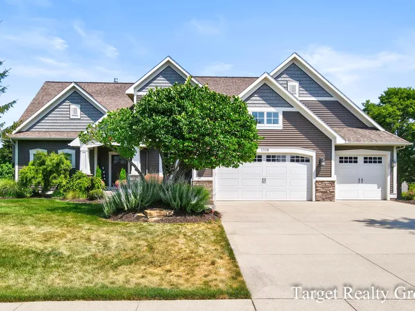 1705 N Bay Dr, Hudsonville, MI 49426