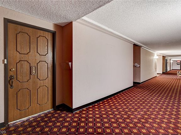 4th image of 745 N Royal Crest Cir Unit 117