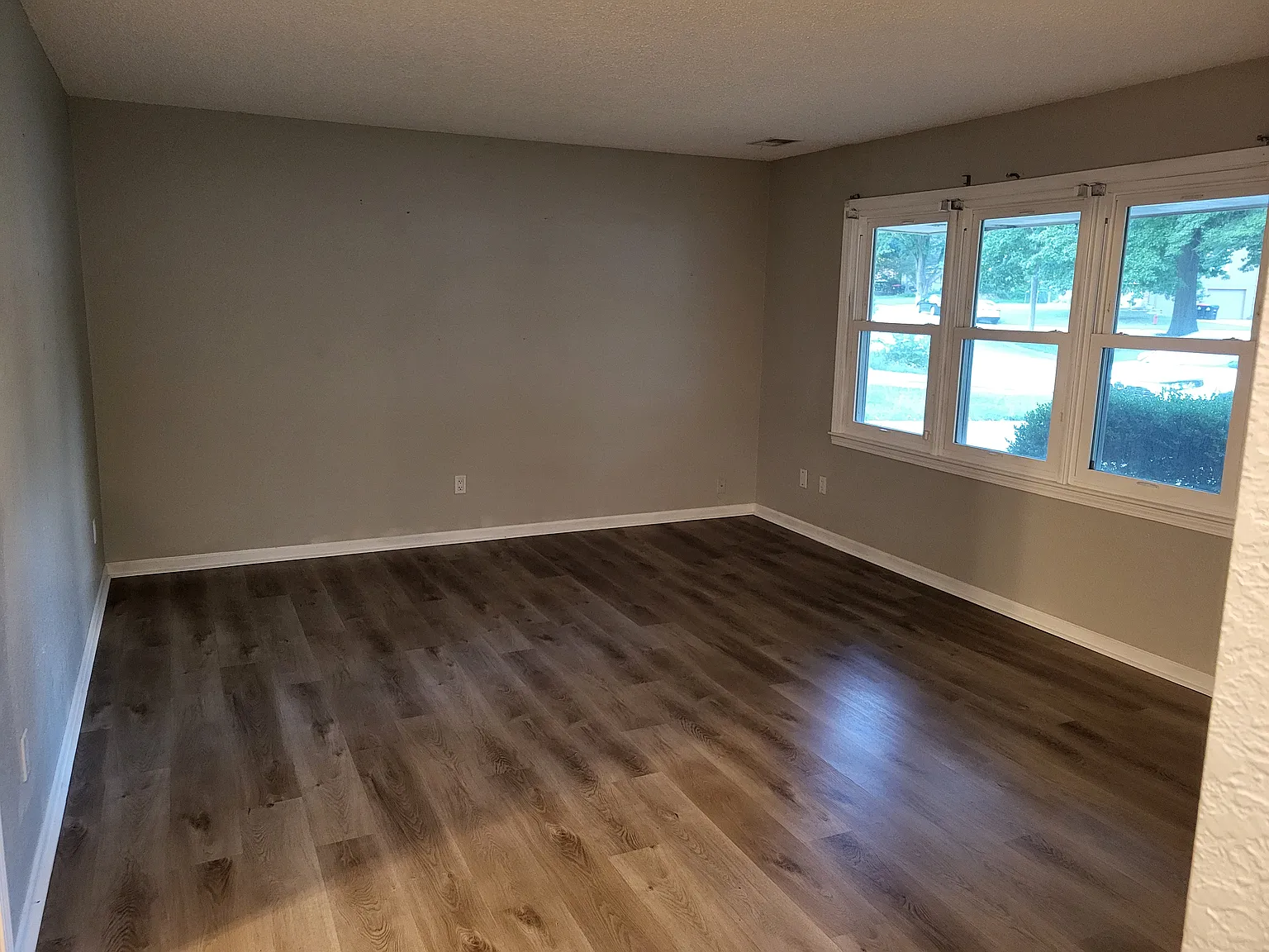 3 bed, 1149 sqft, $1,775 — Photo 4