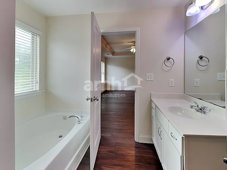202 Monarch Way — Photo 13