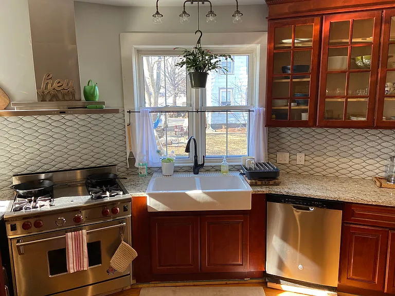 282 Washington St #1 — Photo 4