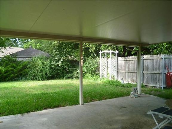 2nd image of 322 Jamie Way