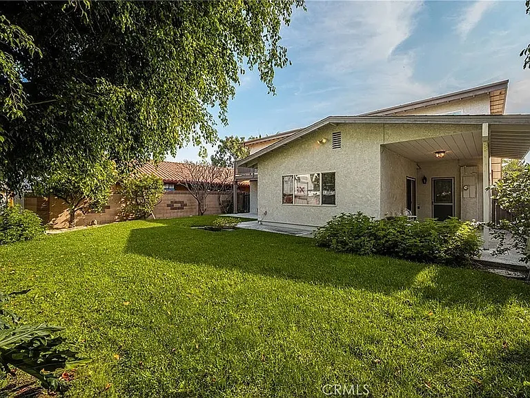 5743 Coke Ave — Photo 28