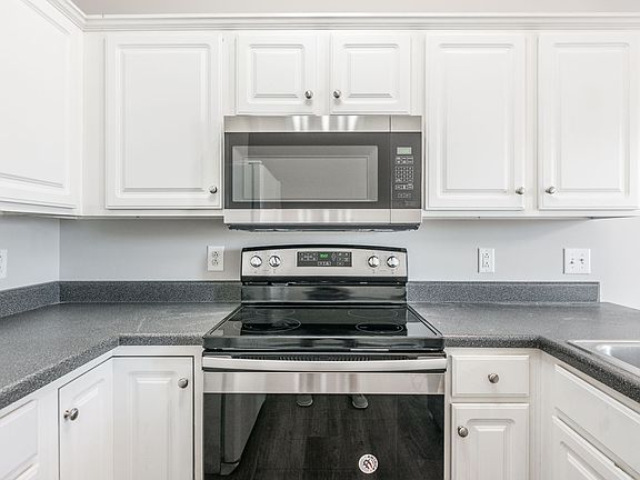 4th image of 108 Longview Dr