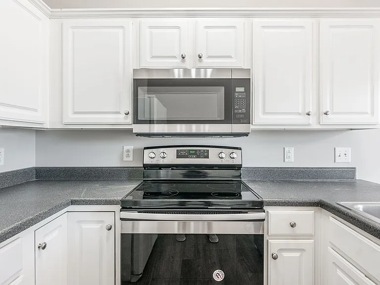 108 Longview Dr — Photo 4