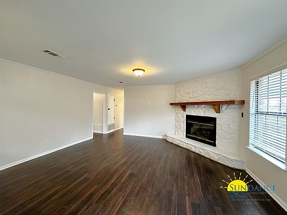 3rd image of 502 Zion Blvd