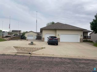 208 Carroll St, Canton, SD 57013