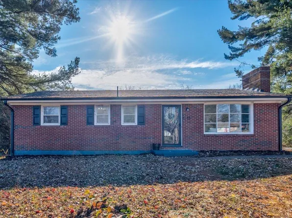 56 Crestview Dr, Rustburg, VA 24588