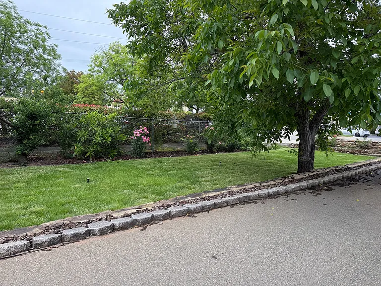 1144 Willis St — Photo 23