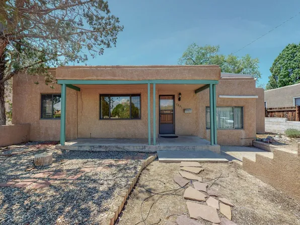 1321 Lobo Pl NE, Albuquerque, NM 87106