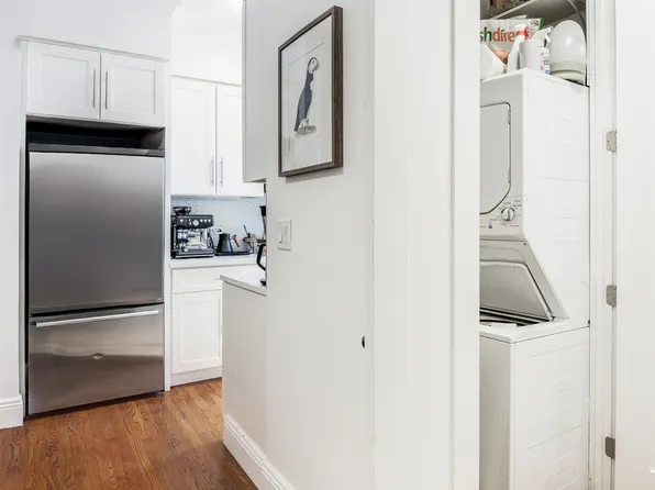 24-75 38th Street image 7 of 12