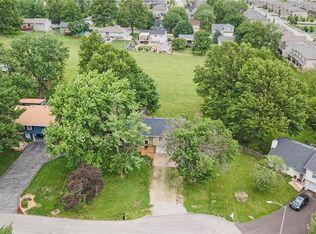 23350 W 54th St, Shawnee, KS 66226