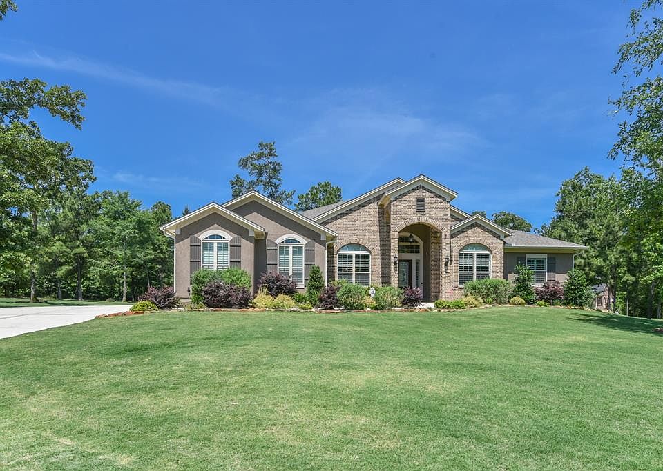1st image of 400 Arbor Way Ct