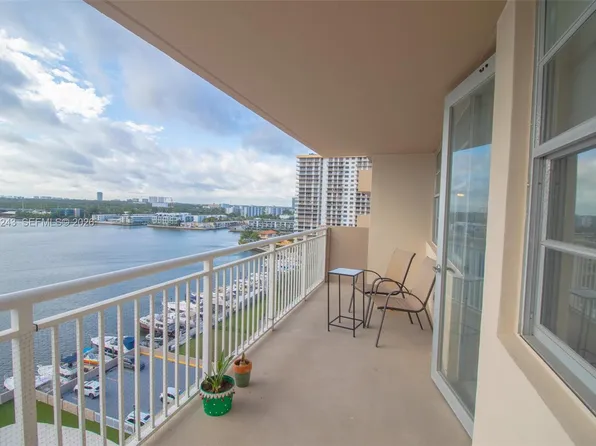 250 174th St APT 1118, Sunny Isles Beach, FL 33160