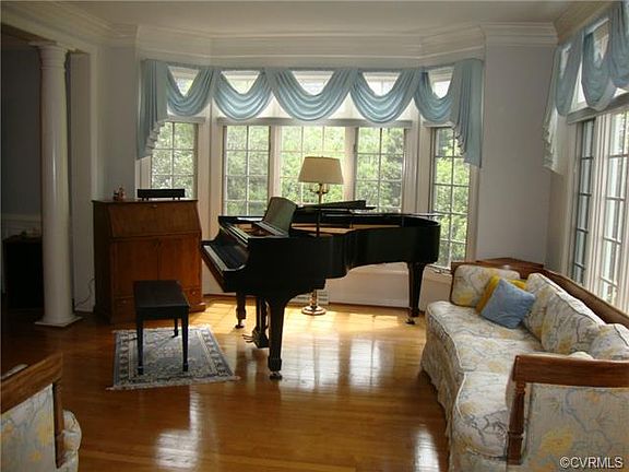 4th image of 6012 Ashmont Cir