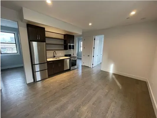 Rented by CW Realty Property Management LLC | media 2