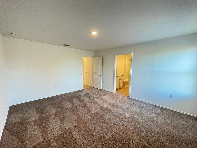 1019 Magrum Way — Photo 20