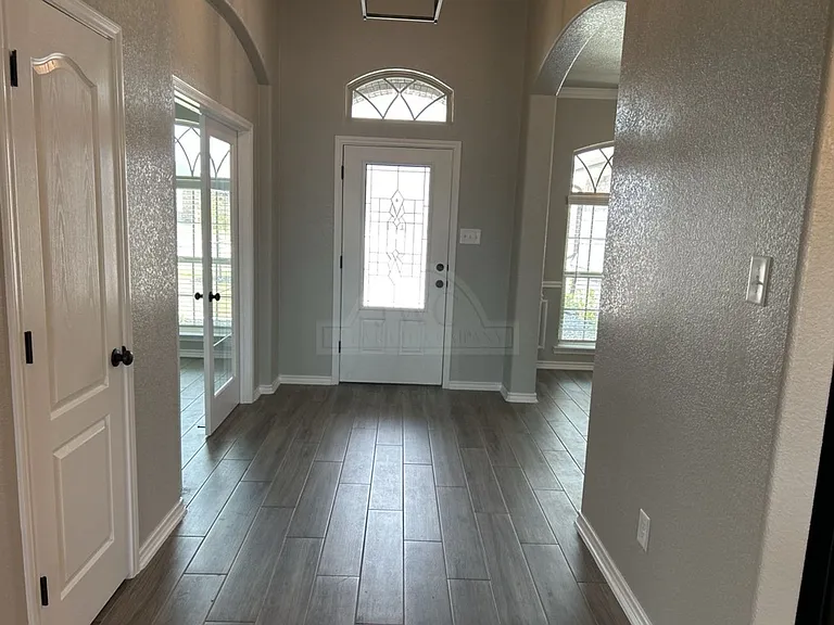 8410 James Herring Way — Photo 4