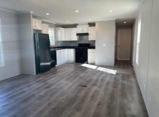 3104 E Wooster Rd #1A1, Pierceton, IN 46562