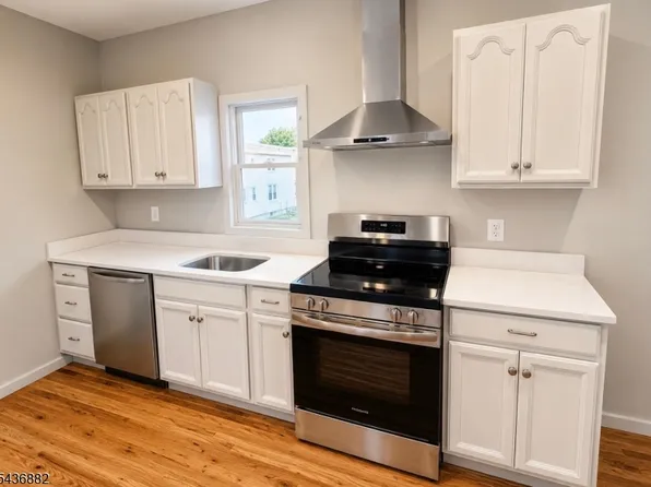 213 Lakeview Ave, Clifton, NJ 07011