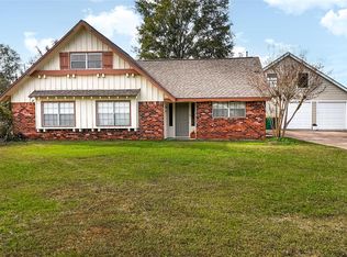 2817 Sams Dr, Seabrook, TX 77586