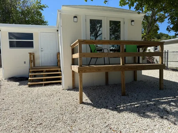 911 Plantation Rd, Key Largo, FL 33037