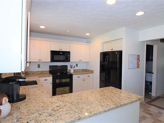 4th image of 4753 Baywood Dr