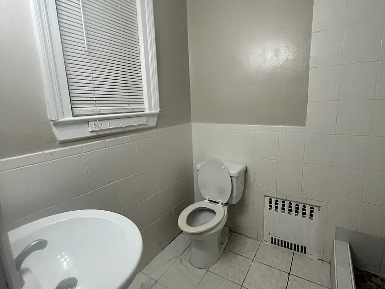 Bathroom Photo 2