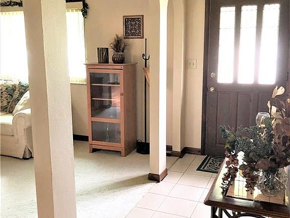 4th image of 6113 Crest Oak Pl