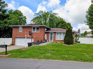 3410 W Lantern Ln, Saint Joseph, MO 64506