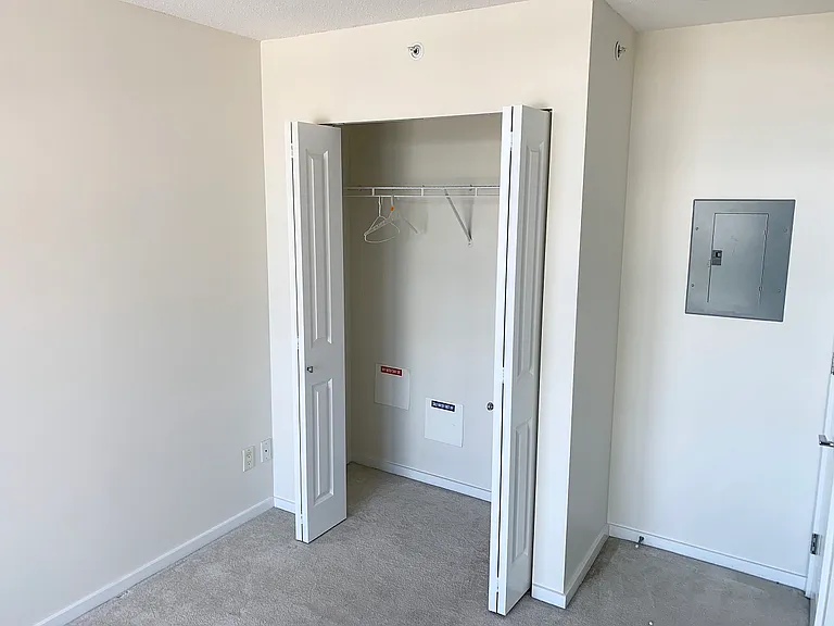 2289 Yukon Cres #1105 — Photo 14