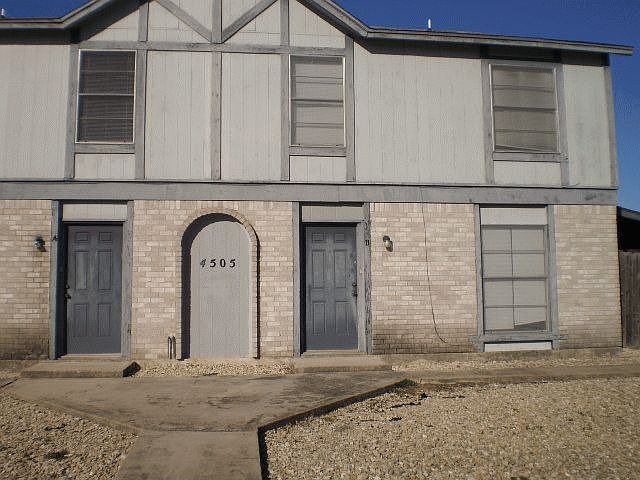 1st image of 3306 Barcelona Dr APT B