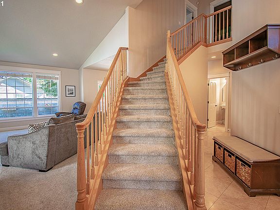 3rd image of 1224 Greenbriar Dr