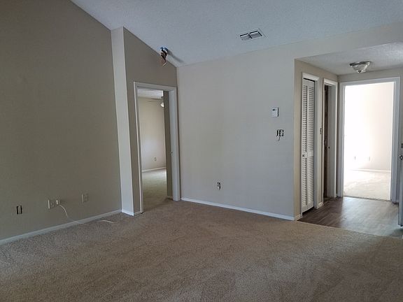 5th image of 8706 Mallard Reserve Dr Unit 201