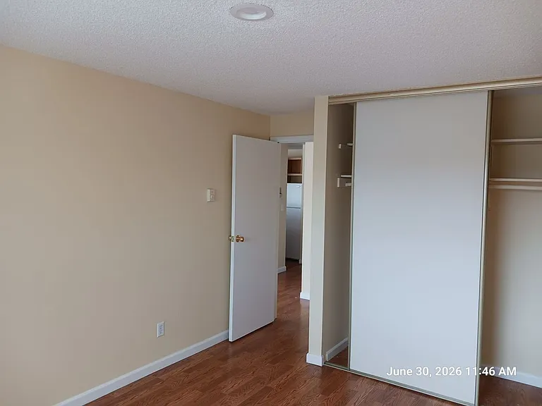 1001 Taylor Ave N — Photo 27
