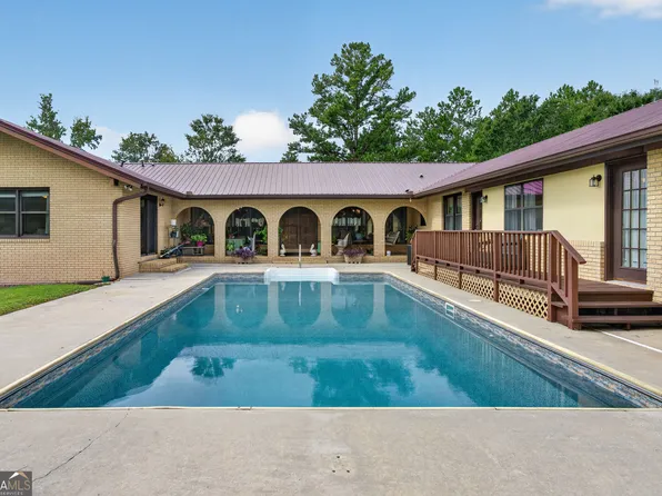 526 San Pablo Ln, Waycross, GA 31503