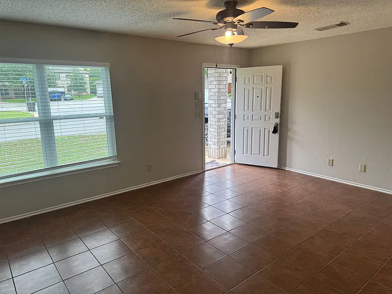 13630 Escort Dr — Photo 6