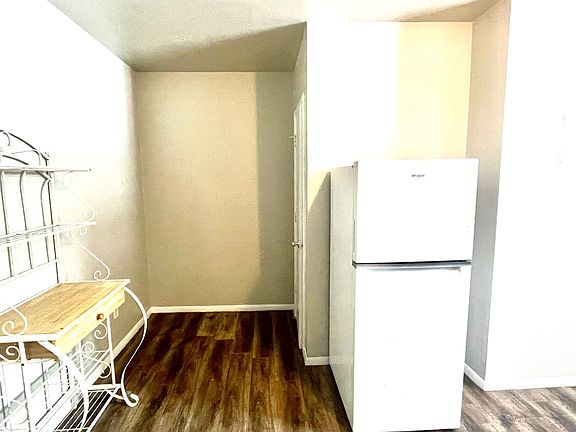 5th image of 3104 Woodson Rd #5