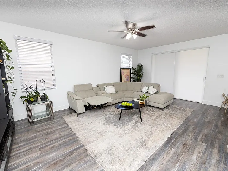 3375 SW 181st Ter — Photo 18
