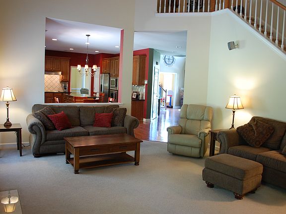 Family Room, Vaulted Cieling