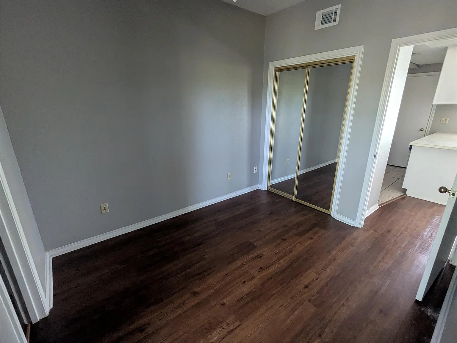 2 bed, 2.0 bath, 738 sqft, $1,745 — Photo 4