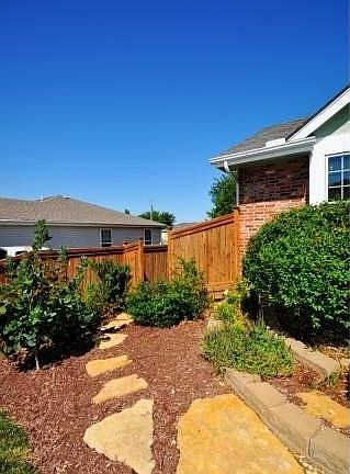 3rd image of 2420 SE Bennett Dr