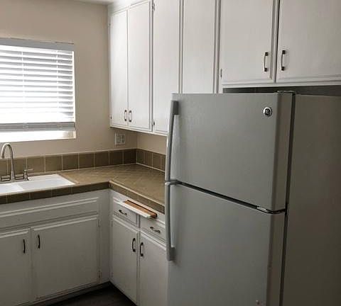2nd image of 1152 Oliver Ave #3