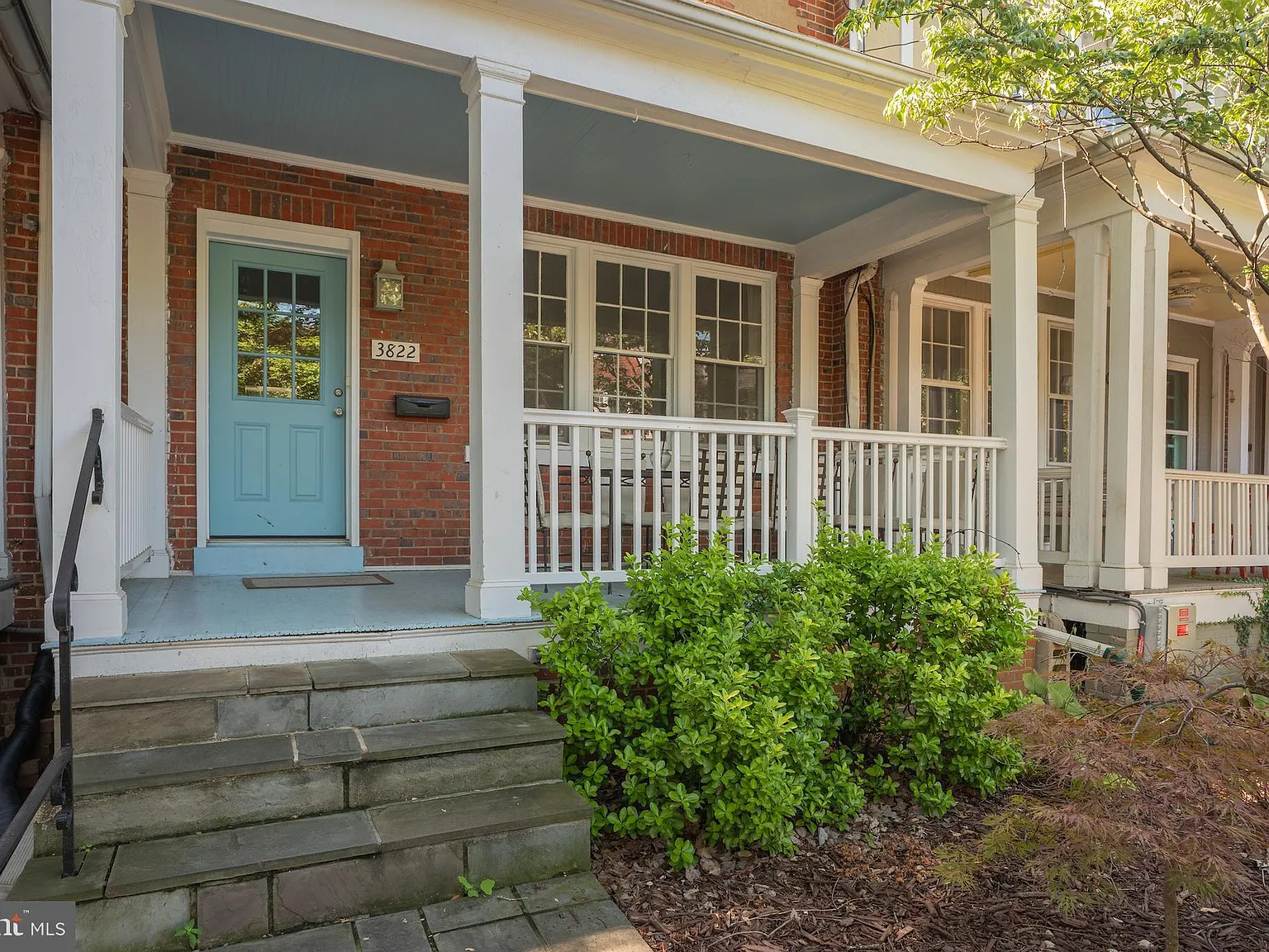 3 bed, 2.0 bath, 1640 sqft, $4,750 — Photo 2