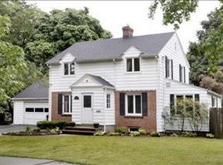 2349 Sheffield Dr, Kalamazoo, MI 49008