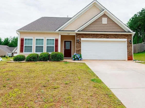 102 Hilliard Ct, Haw River, NC 27258