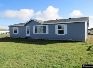 122 Alaska Rd, Riverton, WY 82501